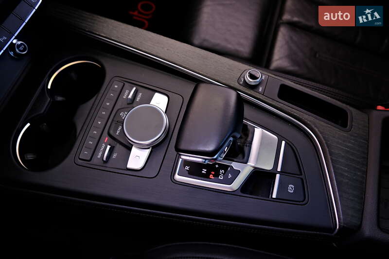 Седан Audi A4 2019 в Одессе