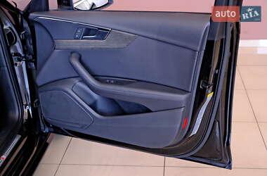 Седан Audi A4 2019 в 