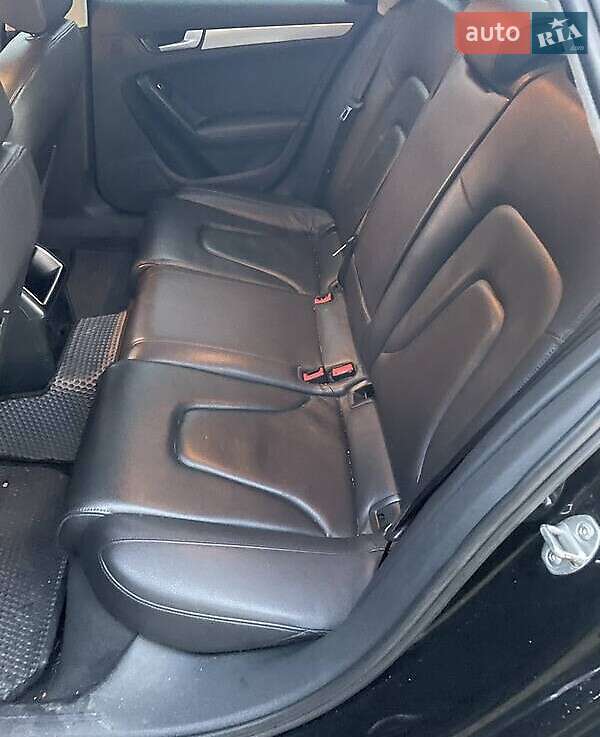 Седан Audi A4 2014 в Луцке
