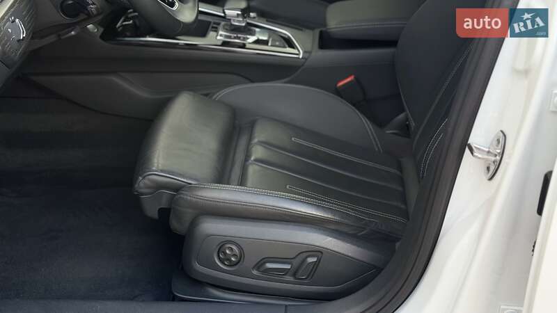 Седан Audi A4 2020 в Киеве