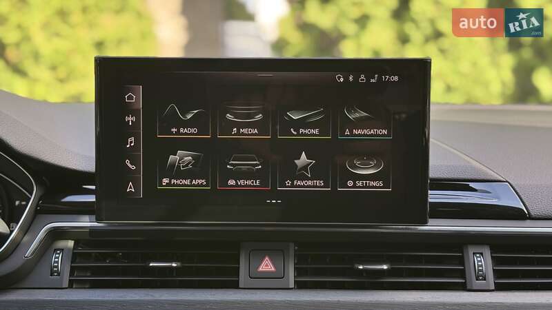 Седан Audi A4 2020 в Киеве