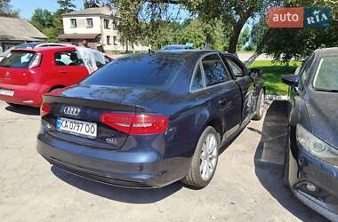 Седан Audi A4 2015 в Остроге