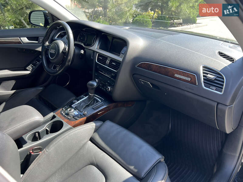 Седан Audi A4 2013 в Виннице