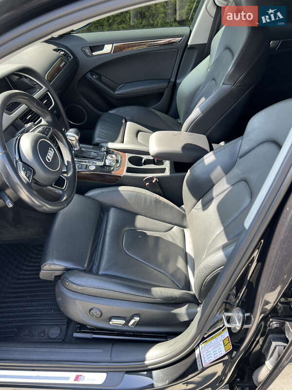 Седан Audi A4 2013 в Виннице