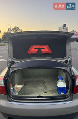 Седан Audi A4 2002 в 