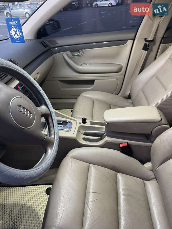 Седан Audi A4 2002 в Киеве
