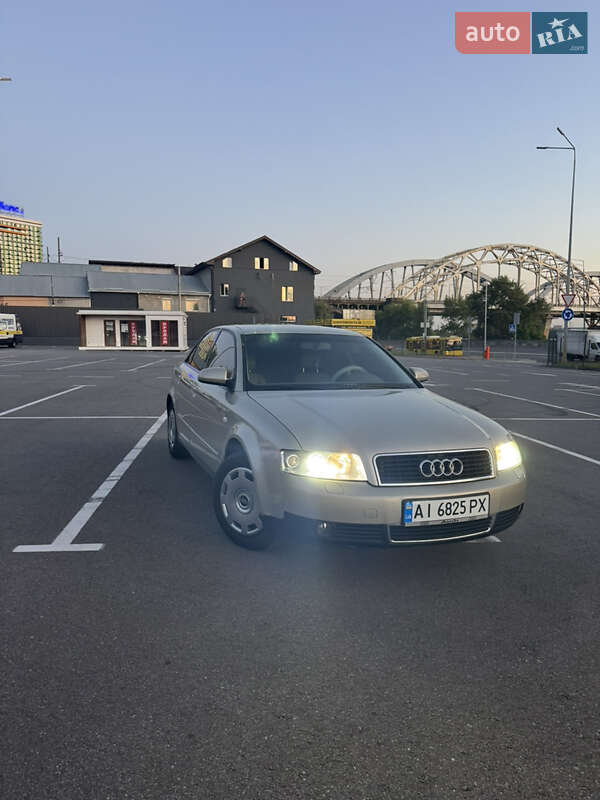 Седан Audi A4 2002 в Киеве