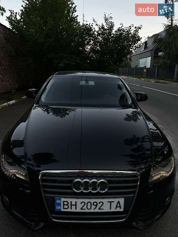 Седан Audi A4 2009 в Буче