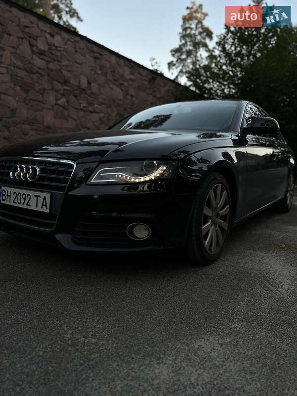 Седан Audi A4 2009 в Буче