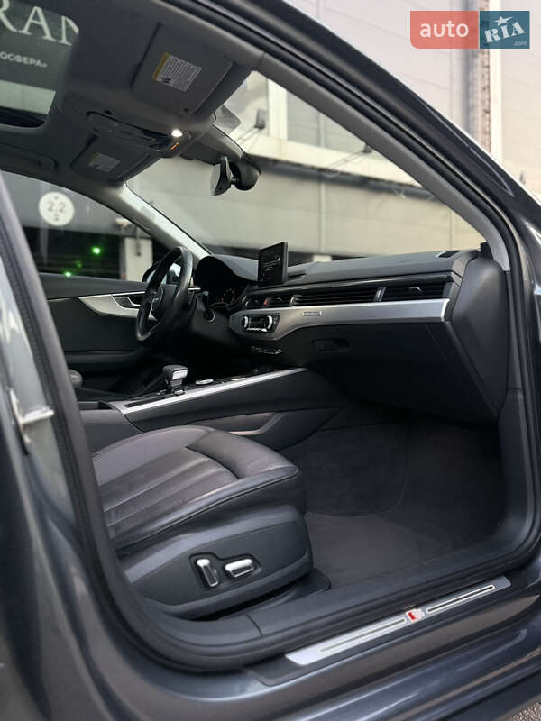 Седан Audi A4 2018 в Киеве фото 23 Седан Audi A4 2018 в Киеве