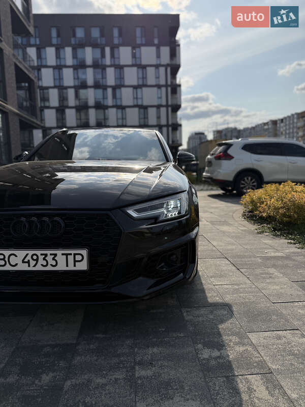 Седан Audi A4 2018 в Львове