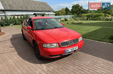 Седан Audi A4 1995 в Буске