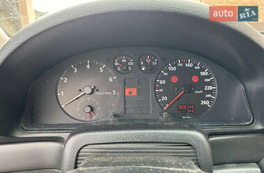 Седан Audi A4 1995 в 