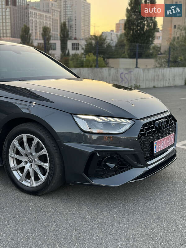 Седан Audi A4 2020 в Киеве