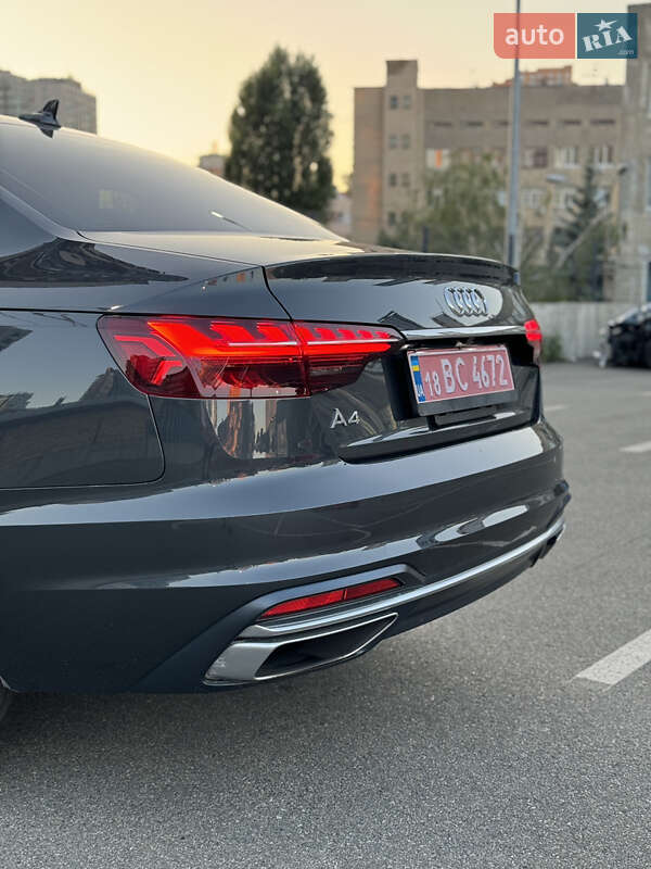 Седан Audi A4 2020 в Киеве