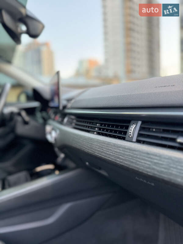 Седан Audi A4 2020 в Киеве