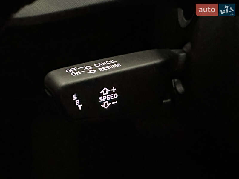 Седан Audi A4 2018 в Харкові