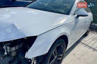 Седан Audi A4 2016 в 