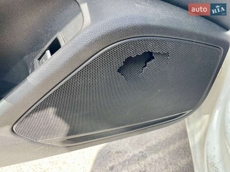 Седан Audi A4 2016 в Киеве