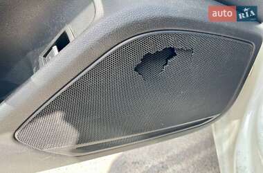 Седан Audi A4 2016 в 