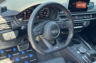 Седан Audi A4 2019 в 