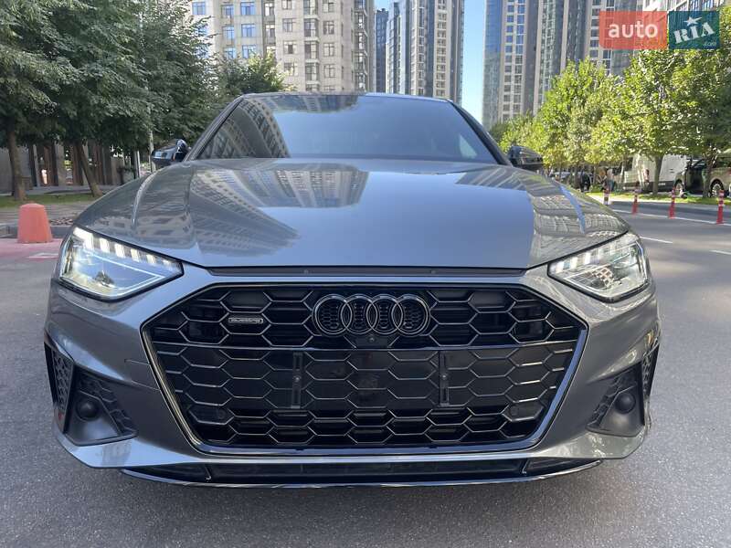 Седан Audi A4 2022 в Киеве