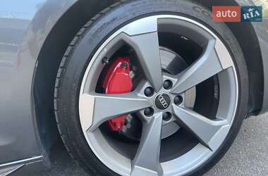 Седан Audi A4 2022 в 