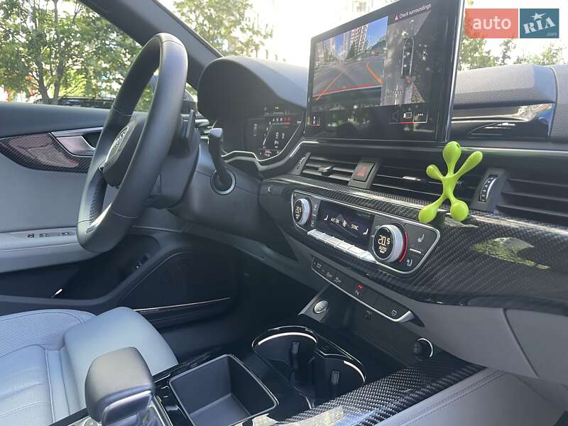 Седан Audi A4 2022 в Киеве