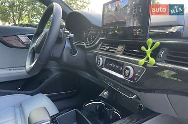 Седан Audi A4 2022 в 