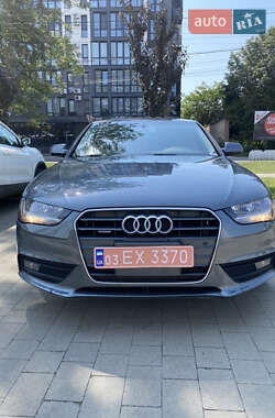 Седан Audi A4 2013 в Ужгороде