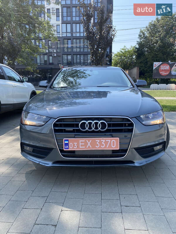 Седан Audi A4 2013 в 