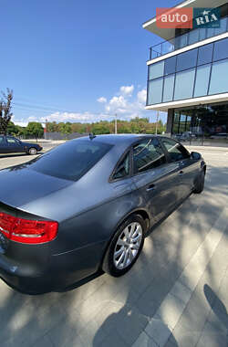 Седан Audi A4 2013 в 