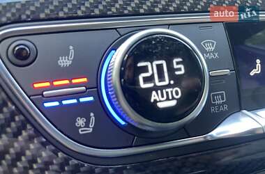 Седан Audi A4 2022 в 
