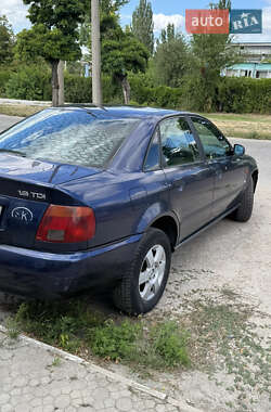 Седан Audi A4 1999 в 