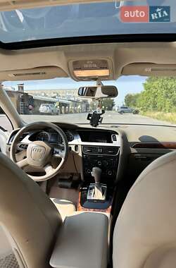 Седан Audi A4 2012 в 