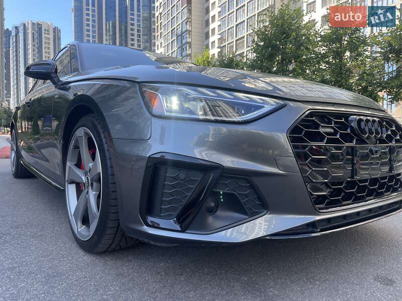 Седан Audi A4 2022 в Киеве