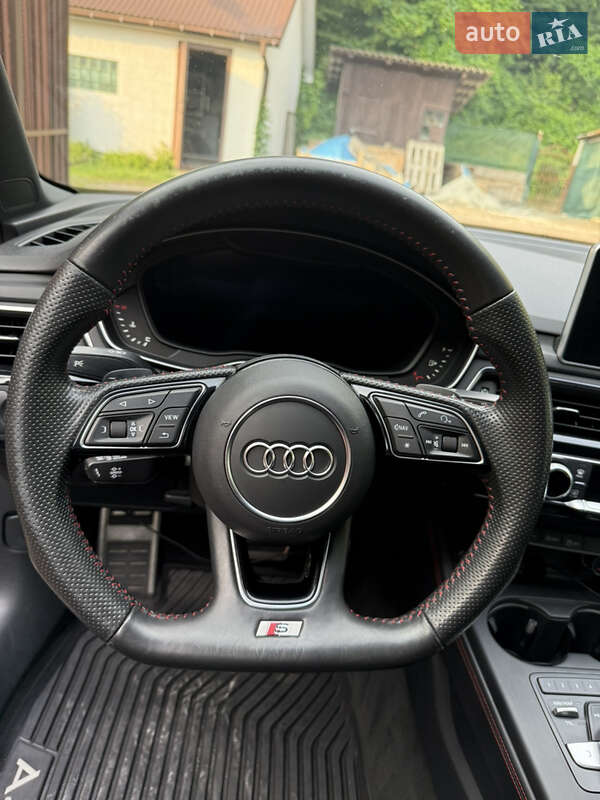 Седан Audi A4 2017 в Львові
