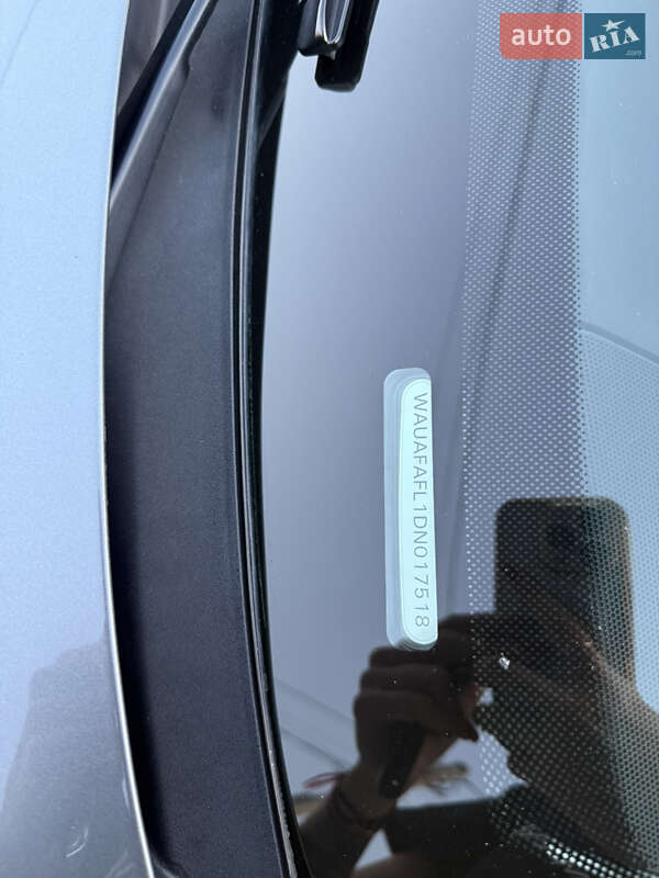 Седан Audi A4 2012 в Львове