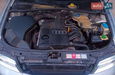 Универсал Audi A4 2000 в 