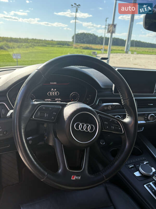 Седан Audi A4 2018 в Киеве