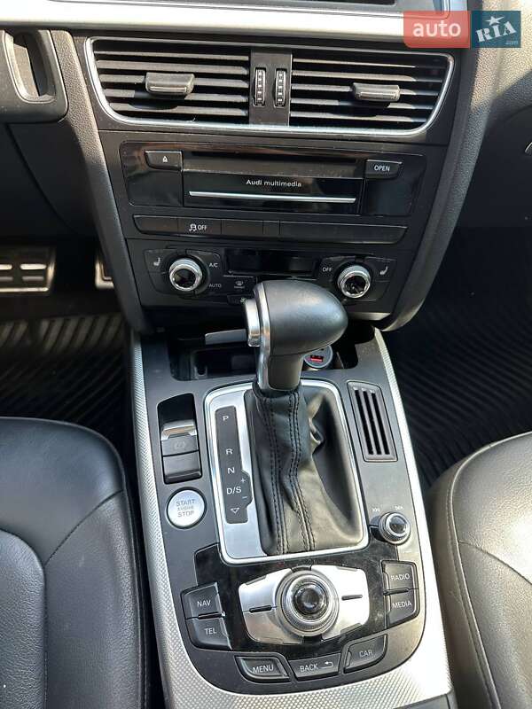 Седан Audi A4 2015 в Львове