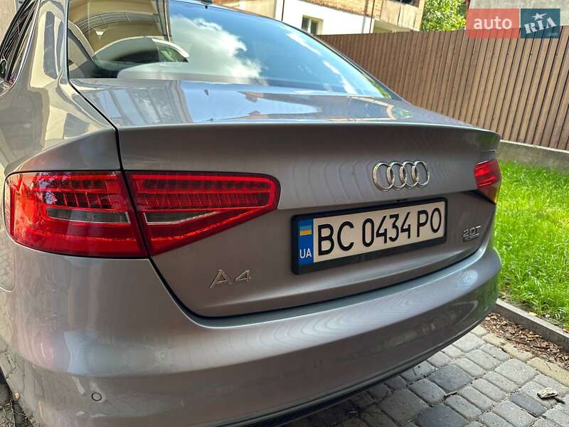 Седан Audi A4 2015 в Львове