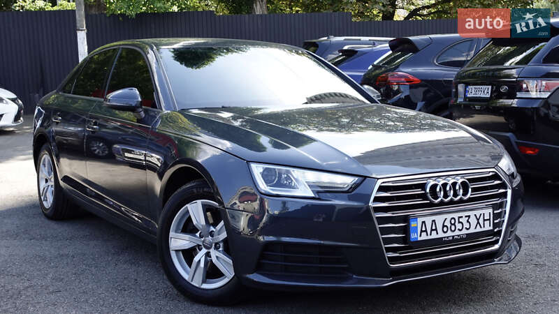 Седан Audi A4 2017 в Киеве