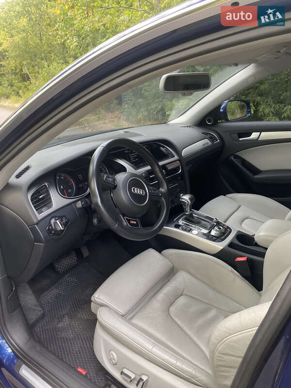 Седан Audi A4 2014 в Днепре