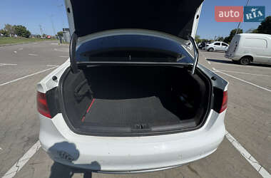 Седан Audi A4 2011 в 
