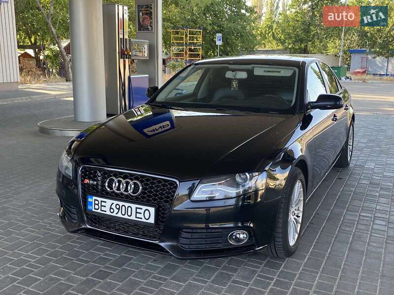 Седан Audi A4 2011 в Николаеве
