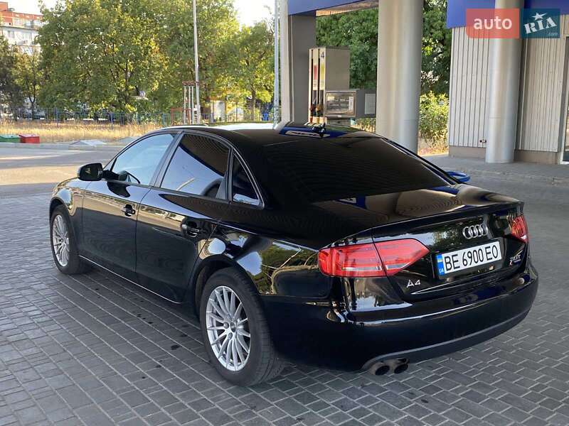 Седан Audi A4 2011 в Николаеве