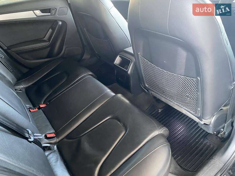 Седан Audi A4 2011 в Николаеве