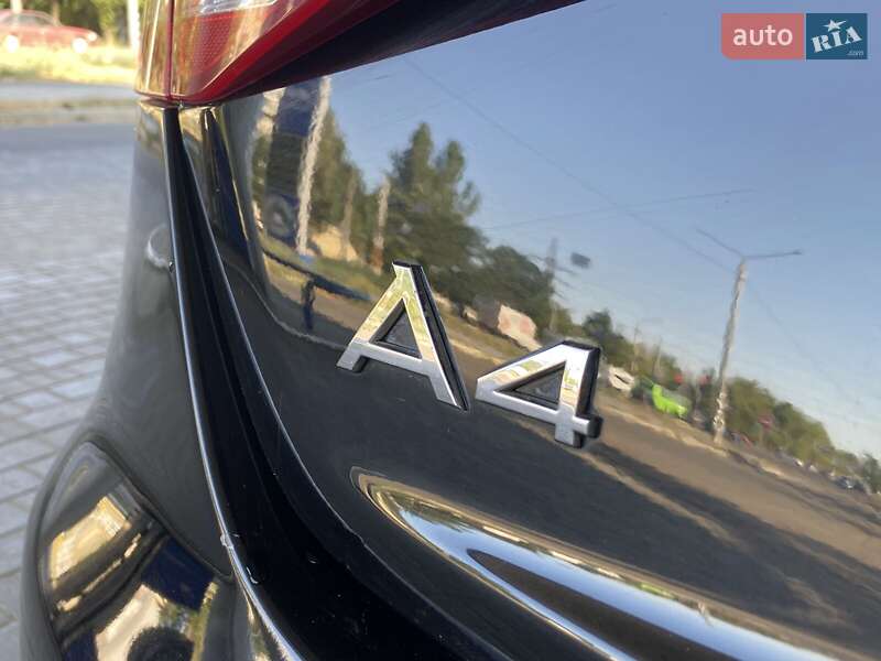 Седан Audi A4 2011 в Николаеве