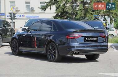 Седан Audi A4 2014 в 